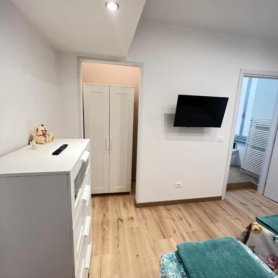 Alla Scalinata Del Teatro Rossetti Confort Suites Parcheggio Triest Zewnętrze zdjęcie