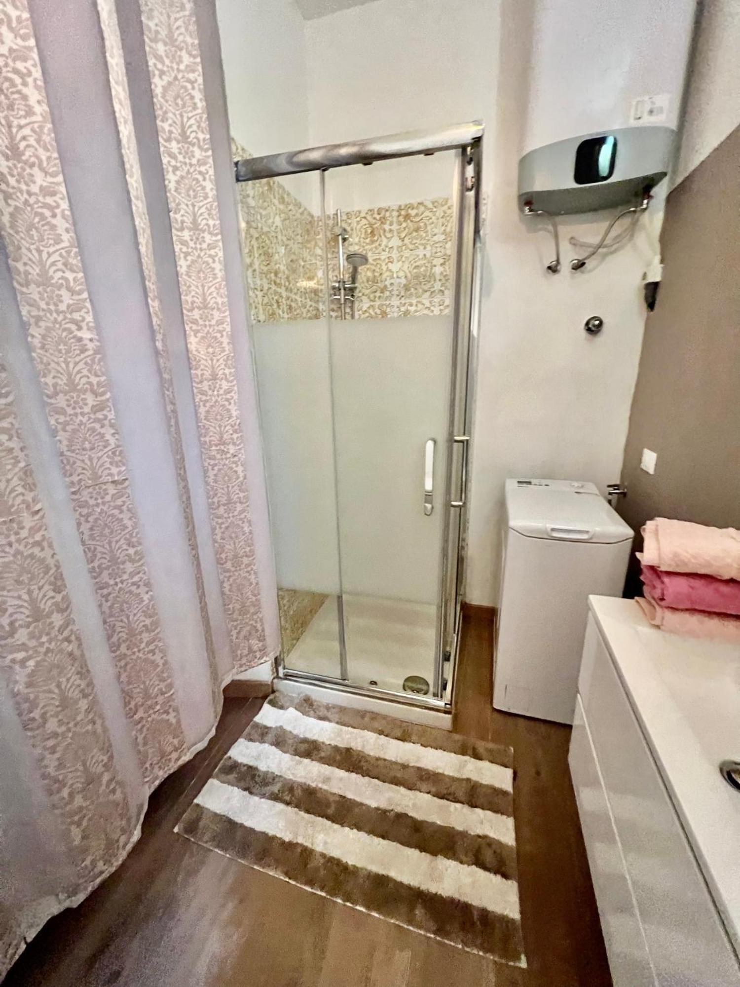 Alla Scalinata Del Teatro Rossetti Confort Suites Parcheggio Triest Zewnętrze zdjęcie